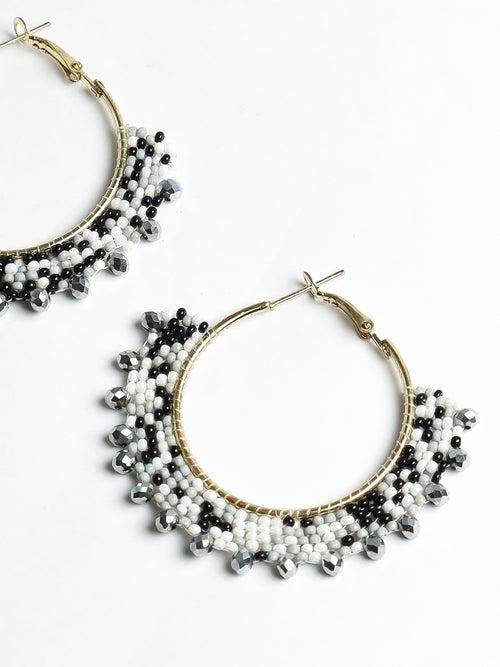 Handmade Black And White Seed Bead Earing