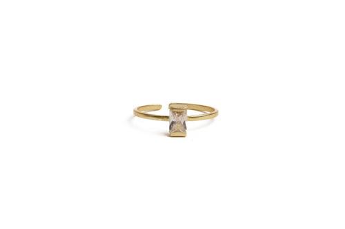 Alluring Delicate Gold Ring