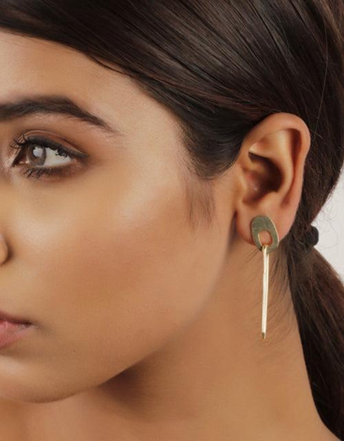 Enchanting Teardrop Gold Earring