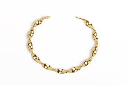 Fashionable Twisted Gold Bracelet
