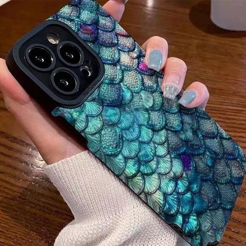 Gradient Mermaid Fish Scale Pattern Case