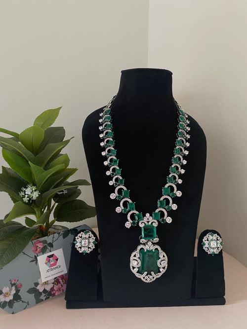 Nita Emerald And Diamond Necklace Set