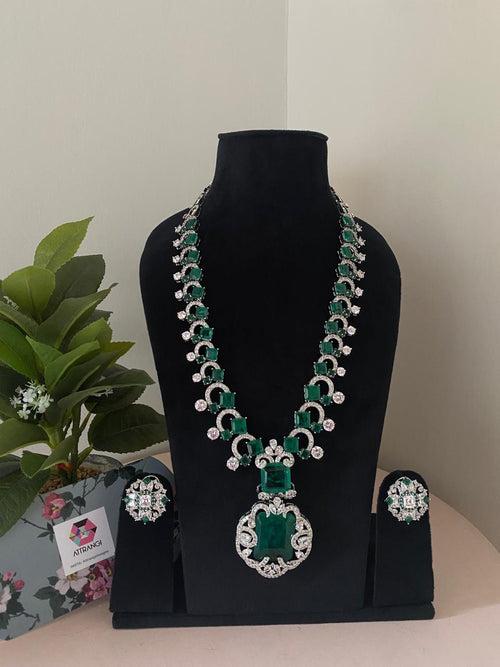 Nita Emerald And Diamond Necklace Set