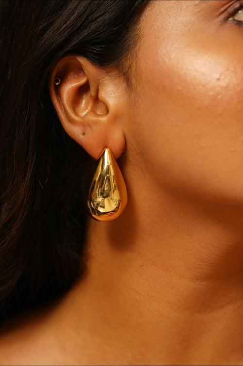 Trendy Leona Golden Blob Earrings