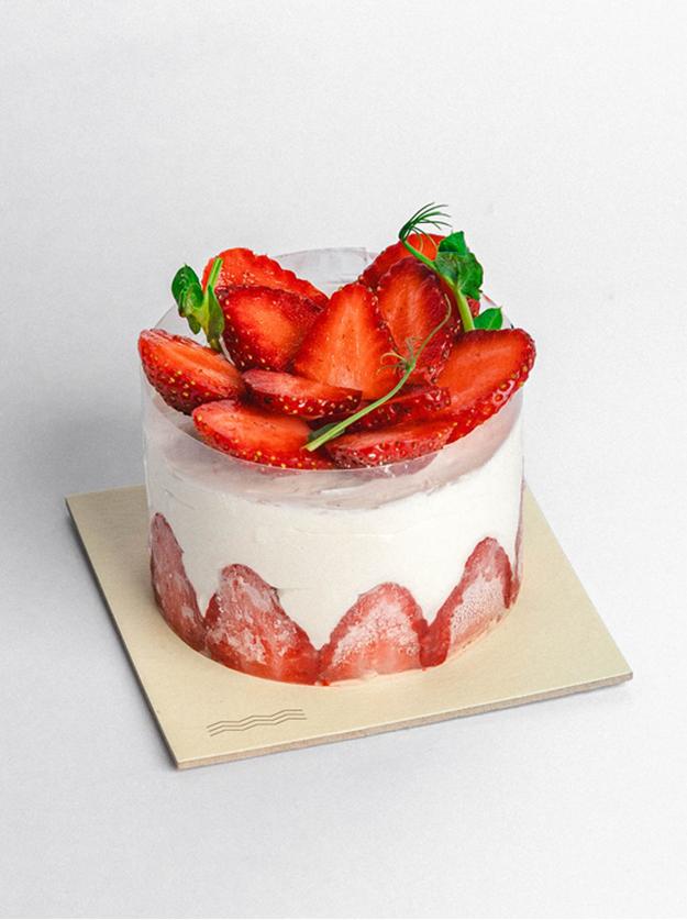 Mini Strawberry Fraisier