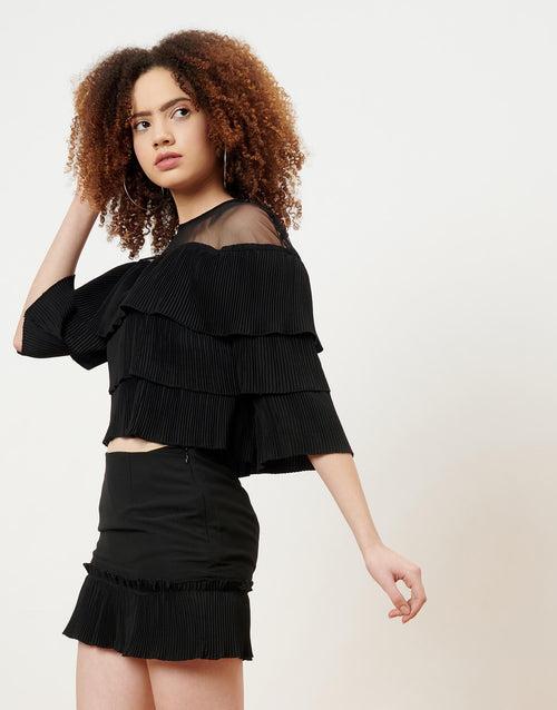 Black Round Neck Pleated Top