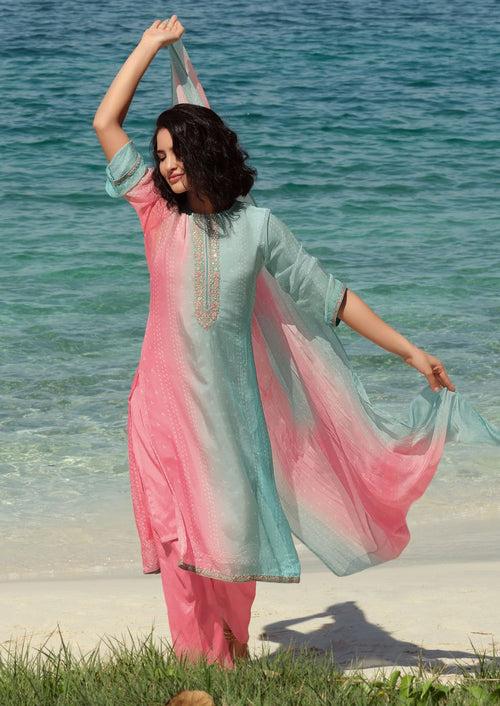 Printed ombre kurta set in organza