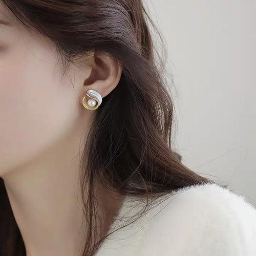 Elegant French Style Irregular Enamel Hollow Stud Pearl Earring