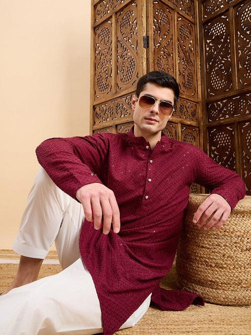 Maroon Checked Embroidered Mandarin Collar Straight Kurta