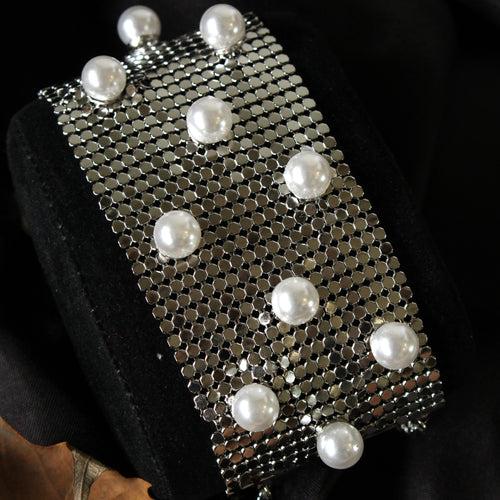 Mesh Chain Bracelet With Pearls