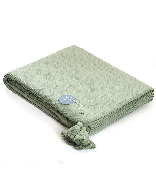 3D Cubic Scenic Green 100% Cotton Knitted With Polyester Filled King Size Bed Cover With 2 Pillow Covers(Set of 3 Pcs)