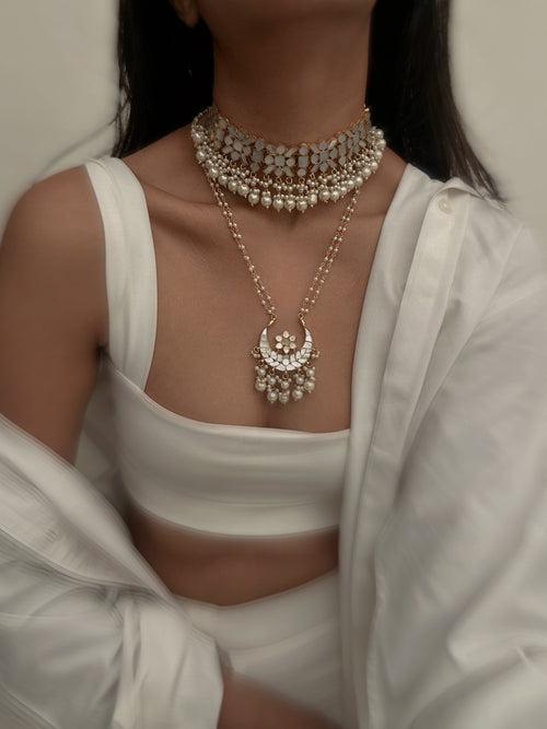 Asa milky necklace