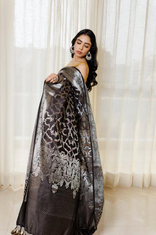 Elegant Black & Silver Pure Spunsilk Saree: Timeless Beauty with a Touch of Shimmer