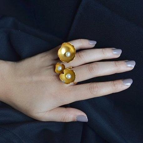 Pearl persona ring(gold polish)