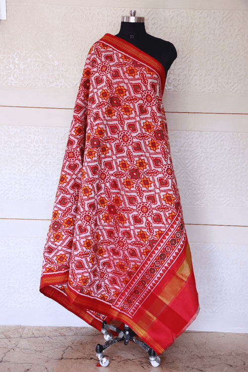 Semi double ikat dupatta in White and Red colour with Manekchowk and Navratna design