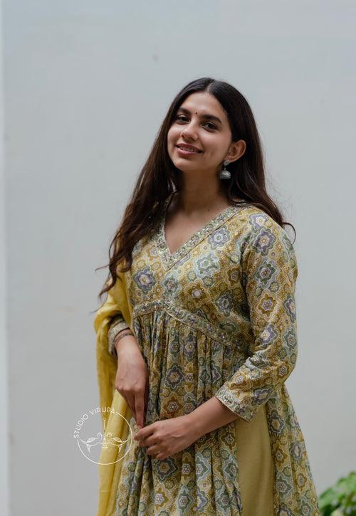 Kesariya - Kurta + pants +Dupatta