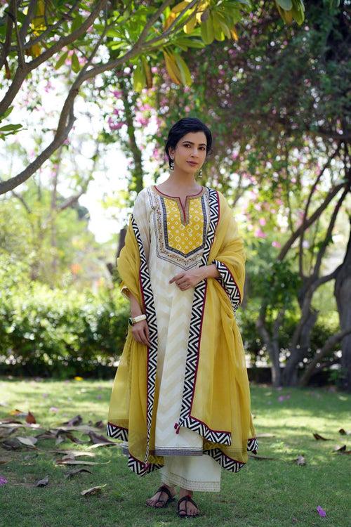 Mustard Kotadoriya Dupatta With Fabric Border