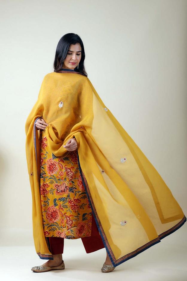 Mustard Yellow Kotadoriya Dupatta With Motif