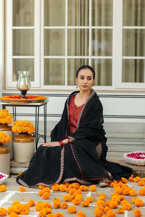 Black Kotadoriya Dupatta With Magzi Gota Border