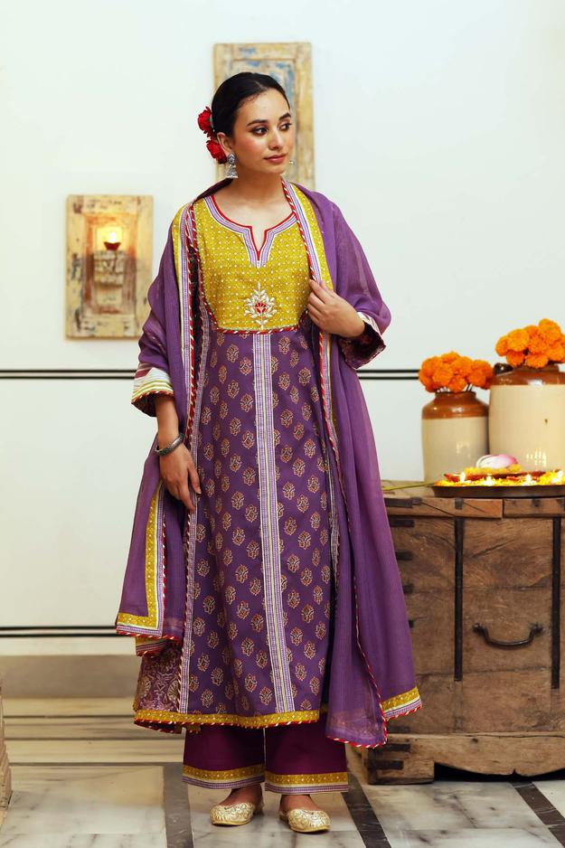 Purple Kotadoriya Dupatta With Gota Border