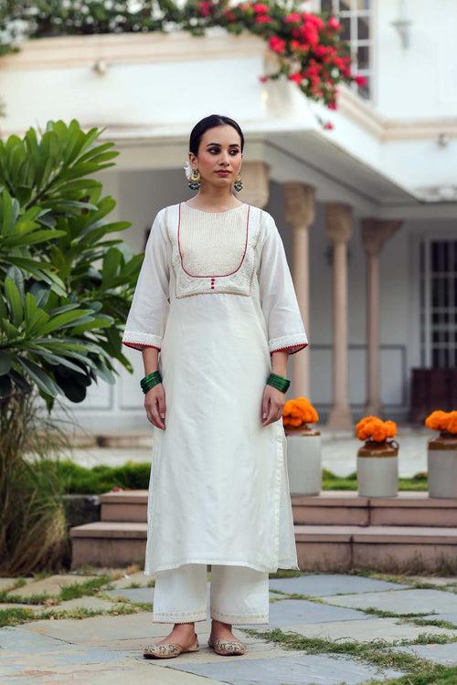 Straight Fit Chanderi Kurta In Cream Color