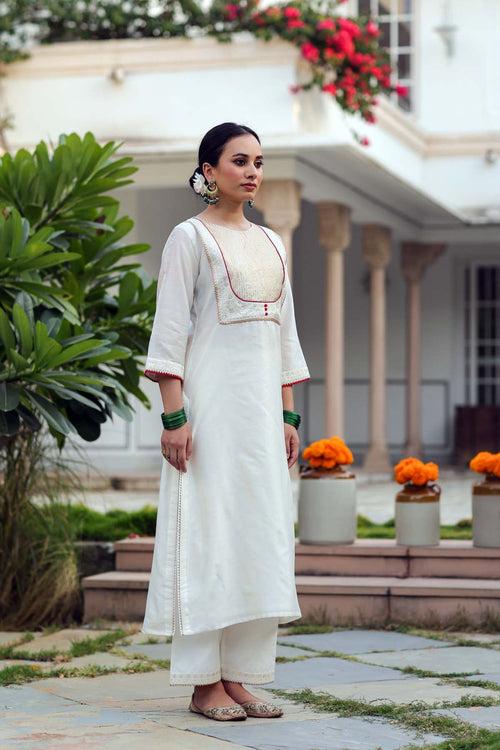 Straight Fit Chanderi Kurta In Cream Color