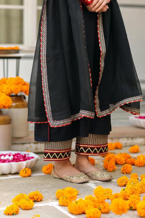 Kurta/Pant Set In Black Handloom Cotton