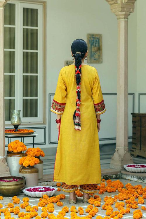 Mustard Yellow Straight Fit Kurta/Pant Set In Handloom Cotton