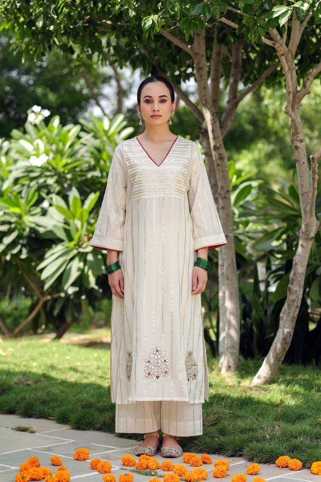 Cream Striped A-Line Kurta/Pant Set In Lurex Cotton