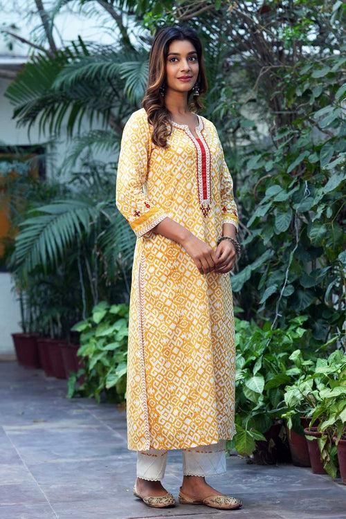 Kurta/Pant Set In Light Mustard Yellow Color