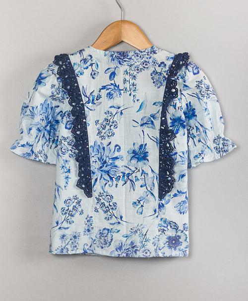 WHITE BLUE TOP WITH NAVY LACE ON FRONT SIDES