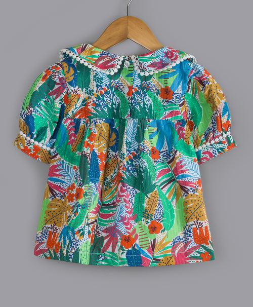 COLORFUL JUNGLE PRINT TOP WITH PETERPAN COLLAR