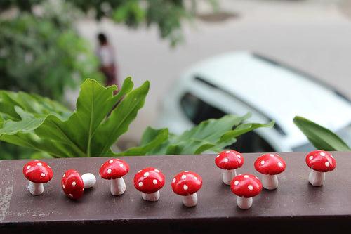 Wonderland Poly Resin Set of 10: 1 inch Tall, Mushrooms for Planter, Bonsai, Terrarium Decor, Miniature Garden, Miniature Garden Accessories, Garden Decor, Garden Decoration, Fairy Garden