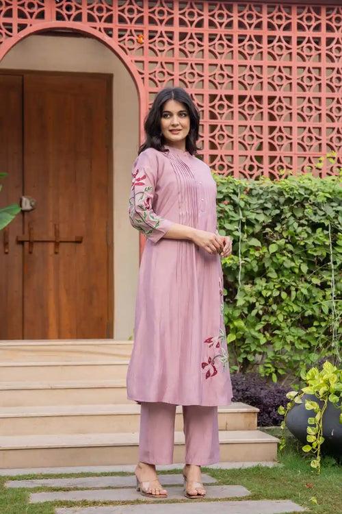 LAVENDER EMBROIDERED KURTA SET WITH PANTS