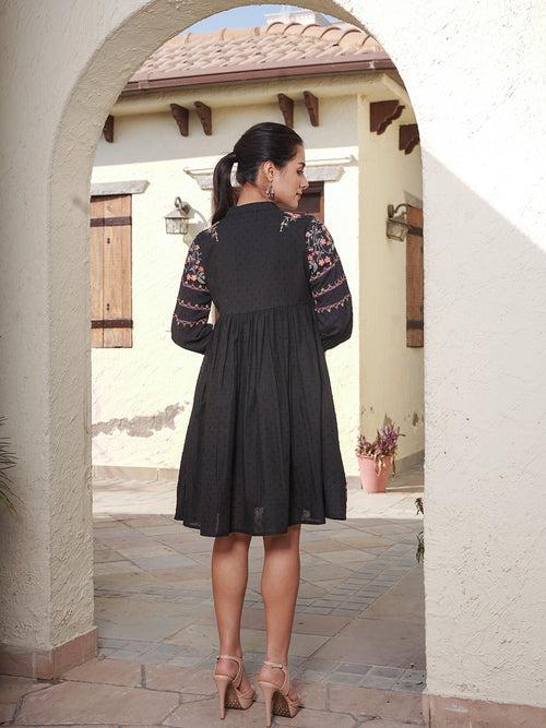 Noir Elegance: Black Embroidery Short Dress