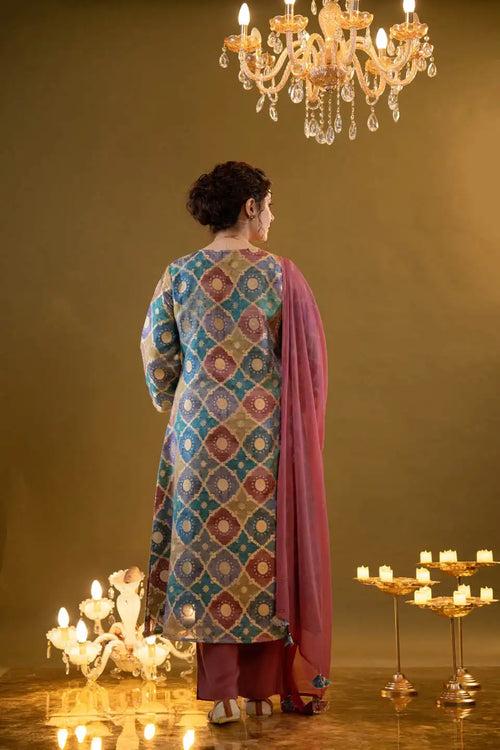 EMBROIDERED FESTIVE KURTA SET FOR WOMEN WITH MULTICOLOR DESIGN