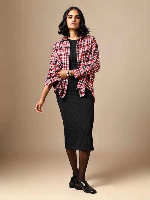 TEXTURED KNIT FITTED DRESS W/ OVERSIZED FLANNEL OVERSHIRT