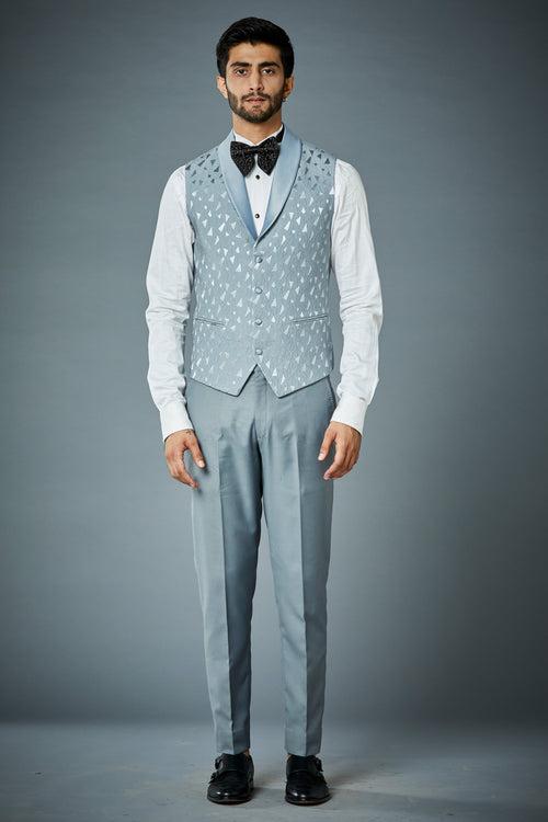 OXFORD APPLIC EMBROIDERED TUXEDO SET