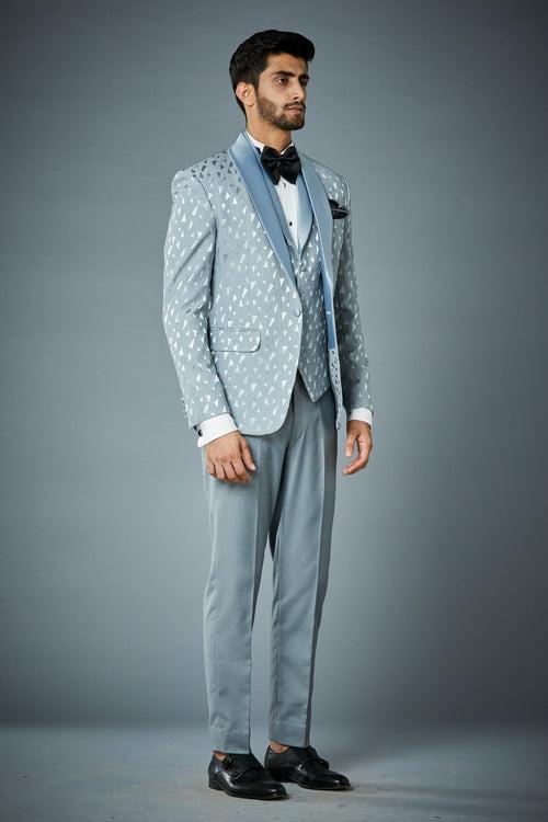 OXFORD APPLIC EMBROIDERED TUXEDO SET