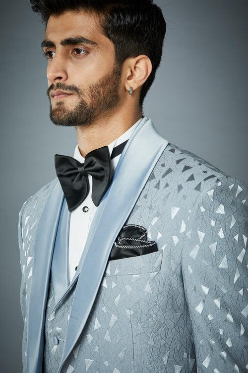 OXFORD APPLIC EMBROIDERED TUXEDO SET