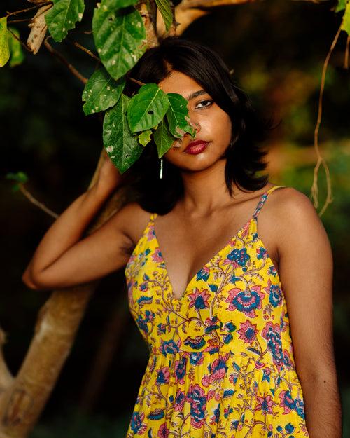 YELLOW FLORAL RAPID SHORT DRESS