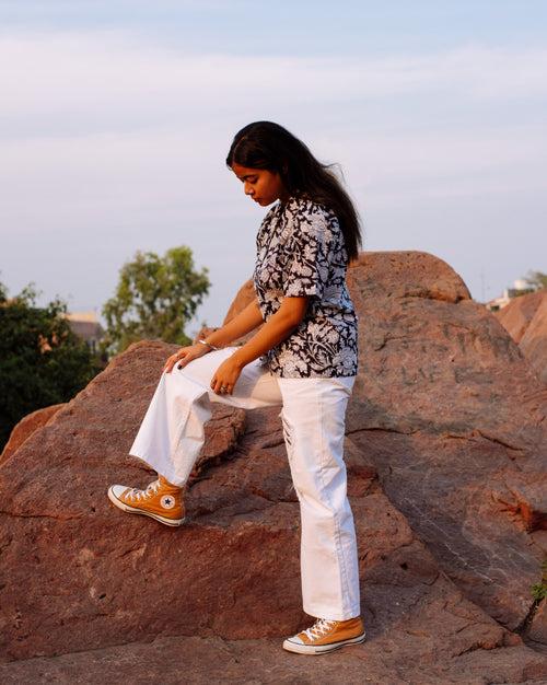 BLACK AND WHITE FLORAL RAPID SHIRT