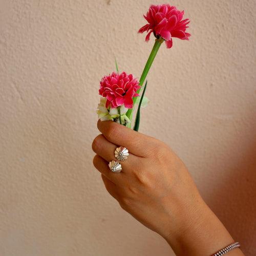 Pointed Flower Open Ring