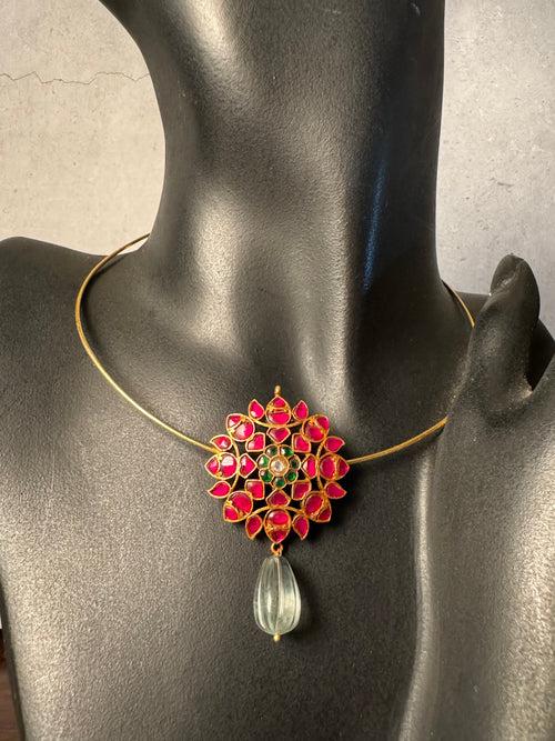 ANTARA FLOWER PENDANT