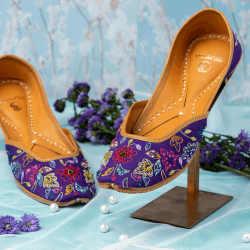 Very Peri Orchid Embroidered Silk Jutti