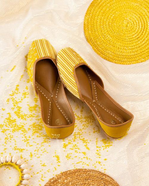 Yellow Sparkle Punjabi Ladies Jutti