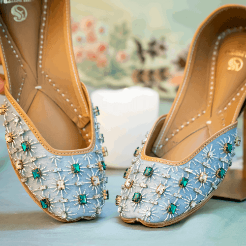 Smarakata Jutti - Handcrafted Designer Punjabi Ladies Jutti