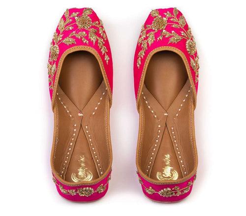 Fuchsia Brocade Hand-Embroidered Jutti