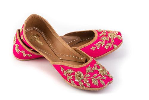 Fuchsia Brocade Hand-Embroidered Jutti