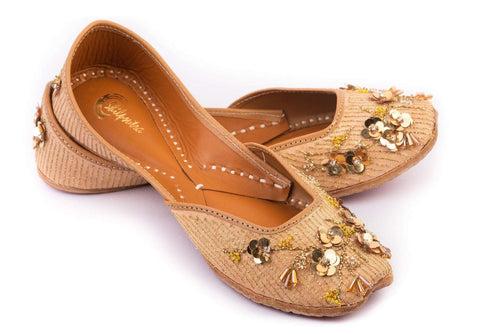 Middas Touch Jutti - Designer Gold Hand-Embroidered Punjabi Ladies Jutti